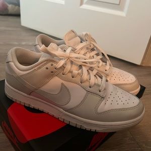 Women dunk low ‘Photon Dust’